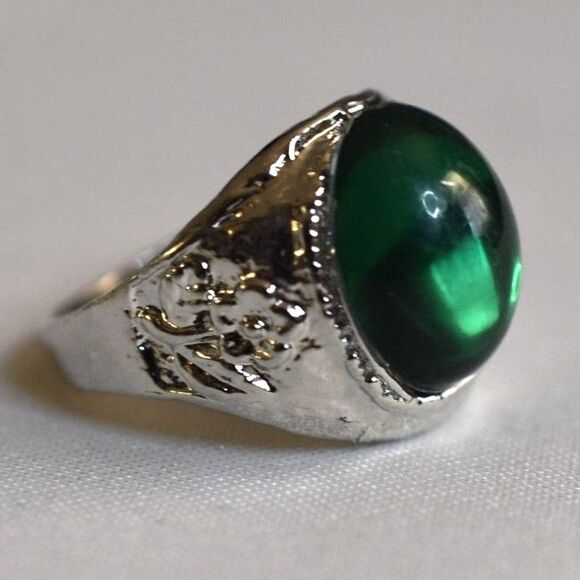 Source Unknown Jewelry - Bewitching Green Oval Glass Stone Silver Tone Etched Metal Sizes 5.6 & 9 Rings